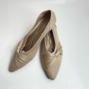 NWT Pointed Toe Ballet Flats - Nude - Size 7